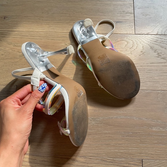 White Butterfly Detail Heels - Picture 4 of 4